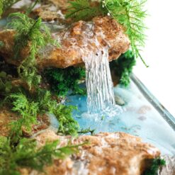 Водопад во флорариуме