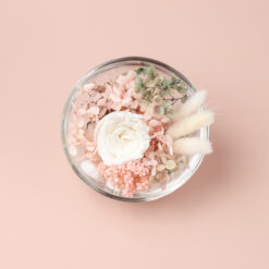 Флорариум из стабилизированных роз и гортензии