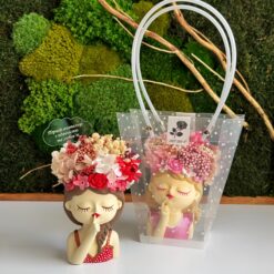 Кашпо дівчина з віночком топером та подарунковим пакетом