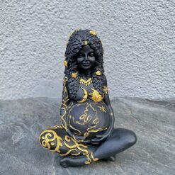 Статуетка оберіг Богиня Гайя чорна