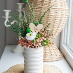 композиція із стабілізованих квітів