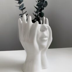 белая ваза Мечта керамика 21 см, керамическая ваза белая Мечта руки и лицо, декоративная белая ваза для цветов 21 см, ваза из белой керамики ручной работы, уникальная белая ваза в форме рук, ваза белая для домашнего декора, керамическая белая ваза для интерьера, арт ваза керамическая белая, стильная белая керамическая ваза, біла ваза Мрія кераміка 21 см, керамічна ваза біла Мрія руки і обличчя, декоративна біла ваза для квітів 21 см, ваза з білої кераміки ручної роботи, унікальна біла ваза у формі рук, ваза біла для домашнього декору, керамічна біла ваза для інтер'єру, арт ваза керамічна біла, стильна біла керамічна ваза