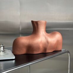 ваза женская грудь Монро шоколадная, ваза Монро шоколадный цвет, керамическая ваза грудь шоколадная, ваза женская форма Монро шоколадная, декоративная ваза Монро шоколадная, арт-ваза в форме груди Монро, стильная ваза Монро шоколадный оттенок, оригинальная ваза грудь Монро шоколадная, дизайнерская ваза Монро шоколадная, интерьерная ваза Монро шоколадная, подарочная ваза Монро грудь шоколадная, современная ваза Монро шоколадная, ваза жіночі груди Монро шоколадна, ваза Монро шоколадний колір, керамічна ваза жіночі груди шоколадна, ваза жіноча форма Монро шоколадна, декоративна ваза Монро шоколадна, арт-ваза у формі жіночих грудей Монро, стильна ваза Монро шоколадний відтінок, оригінальна ваза жіночі груди Монро шоколадна, дизайнерська ваза Монро шоколадна, інтер'єрна ваза Монро шоколадна, подарункова ваза Монро жіночі груди шоколадна, сучасна ваза Монро шоколадна