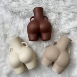 ваза Лола шоколадная матовая 25х18 см, керамическая ваза женская фигура 25 см, стильная ваза женская форма 25 см, декоративная ваза женская попа 25х18 см, арт-ваза женская керамика 25х18 см, интерьерная ваза женская матовая 25 см, дизайнерская ваза женские формы 25 см, подарочная ваза женская Лола 25х18 см, оригинальная ваза женская скульптура 25 см, современная ваза женский силуэт 25х18 см, настольная ваза женское тело 25 см, художественная ваза женская матовая 25х18 см, ваза Лола шоколадна матова 25х18 см, керамічна ваза жіноча фігура 25 см, стильна ваза жіноча форма 25 см, декоративна ваза жіноча попа 25х18 см, арт-ваза жіноча кераміка 25х18 см, інтер'єрна ваза жіноча матова 25 см, дизайнерська ваза жіночі форми 25 см, подарункова ваза жіноча Лола 25х18 см, оригінальна ваза жіноча скульптура 25 см, сучасна ваза жіночий силует 25х18 см, настільна ваза жіноче тіло 25 см, художня ваза жіноча матова 25х18 см