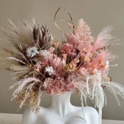 Букет із сухоцвітів та стабілізованих квітів