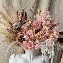 Букет із сухоцвітів та стабілізованих квітів
