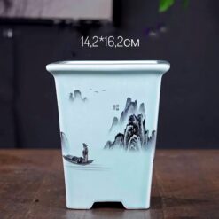 Висока бонсайниця із гірським пейзажем